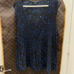 Zac & Rachel top -NWOT